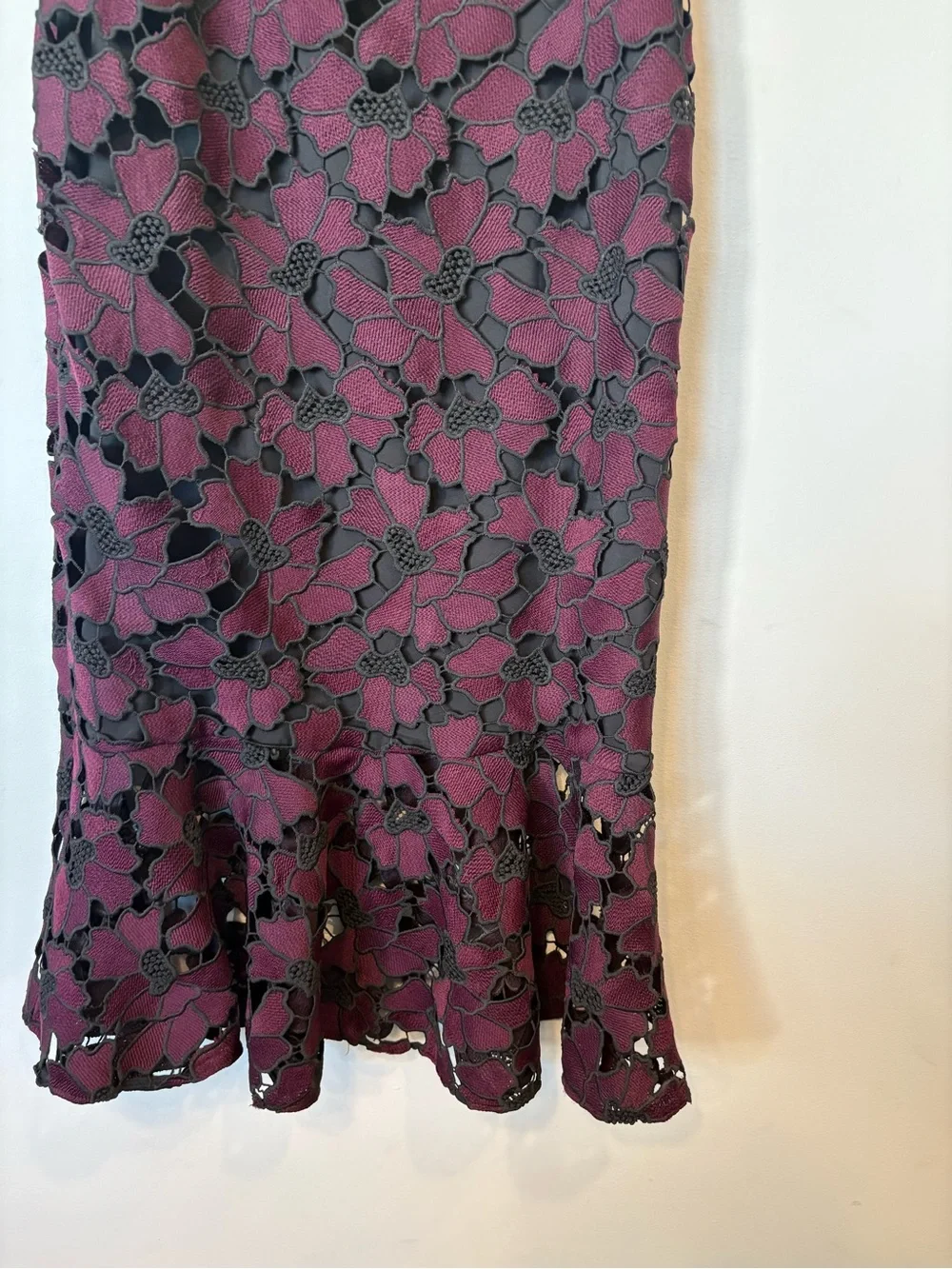 SHOSHANA midnight Off-Shoulder Burgundy Lace Midi Dress